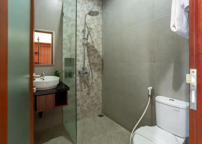 Cove Ransha Hotel